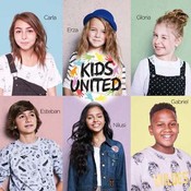 Chanter pour ceux qui sont loin de chez eux - Kids United